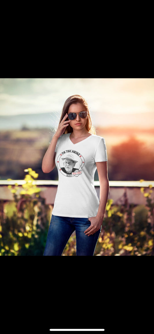 TIKTOKHEINZ Frauen T-Shirt V-Ausschnitt