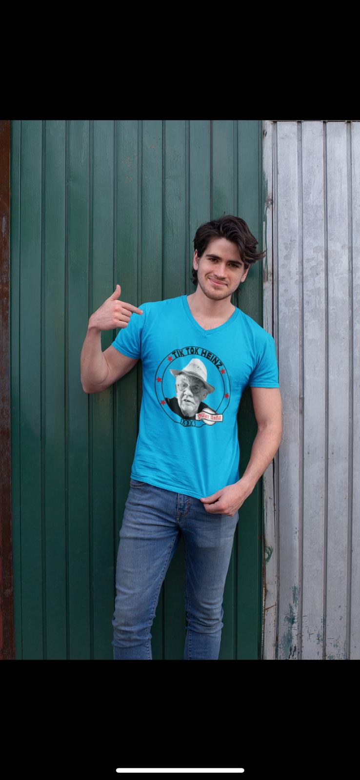 TIKTOKHEINZ Männer T-Shirt V-Ausschnitt