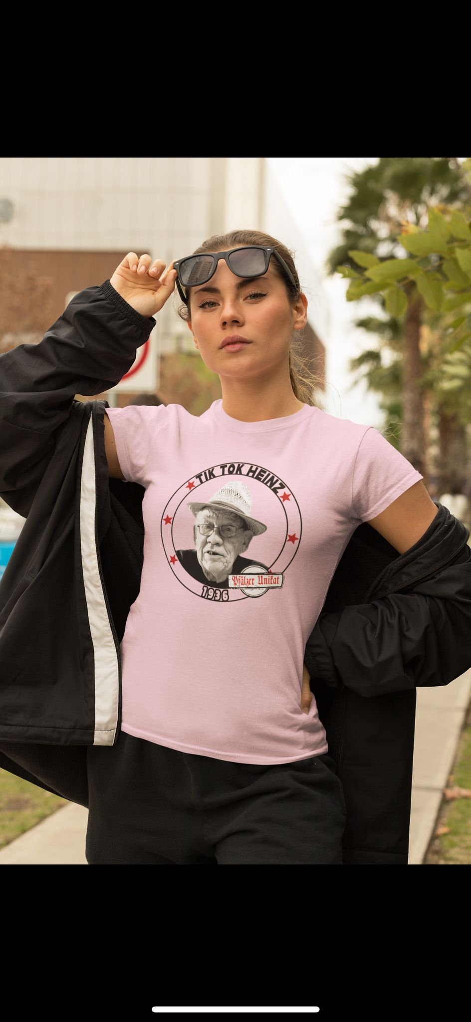 TIKTOKHEINZ Frauen T-Shirt Rundhals